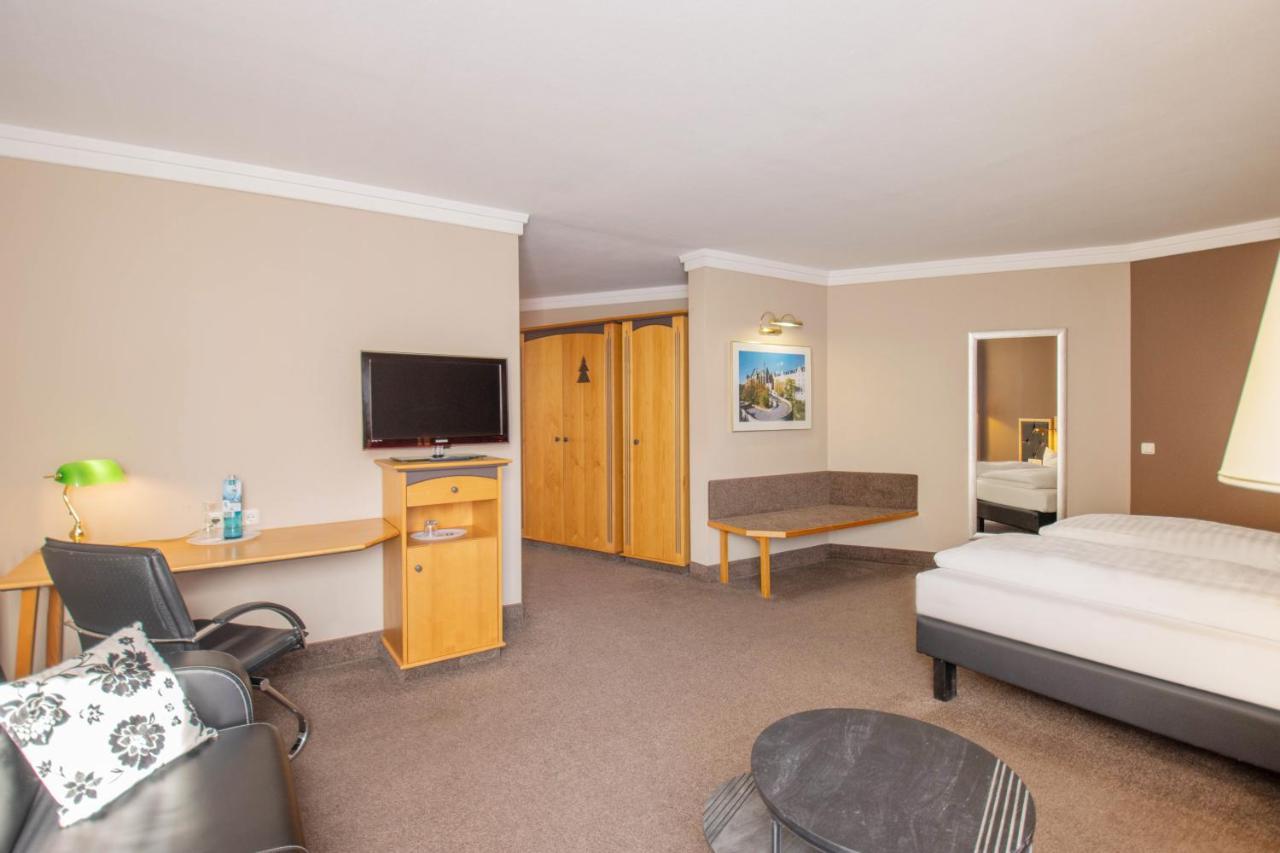 Hotel Tanne Ilmenau Ngoại thất bức ảnh