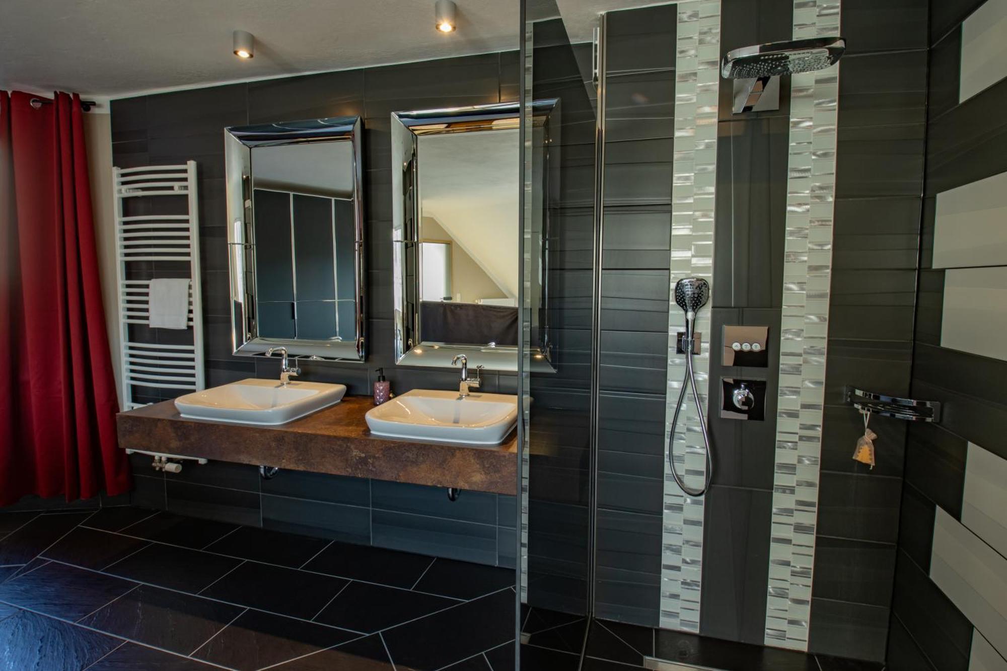 Hotel Tanne Ilmenau Ngoại thất bức ảnh